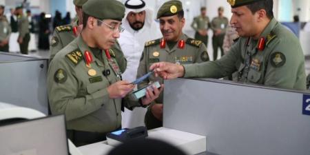 اللواء المربع يتفقد جوازات مطار الأمير محمد بن عبدالعزيز بالمدينة المنورة - الكويت الاخباري