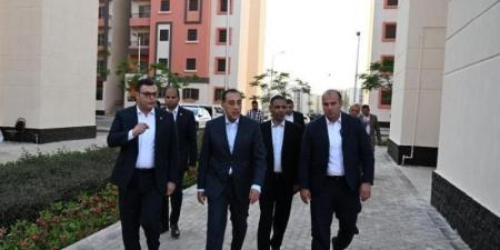 رئيس الوزراء يتفقد عددا من المشروعات الجاري تنفيذها بحدائق العاصمة - الكويت الاخباري