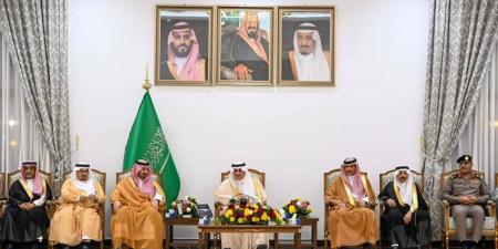 أمير تبوك يقف ميدانياً على الخدمات المقدمة لضيوف الرحمن في مدينة الحجاج بمنفذ حالة عمار - الكويت الاخباري