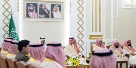 وزير الداخلية يلتقي عددًا من أهالي منطقة مكة المكرمة - الكويت الاخباري