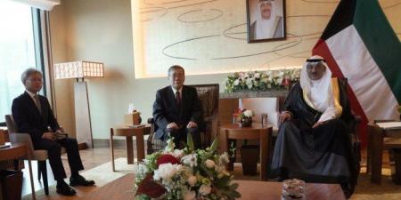 ولي العهد الكويتي يستقبل رئيس مجلس إدارة مركز التعاون الياباني للشرق الأوسط ورئيس مجلس إدارة (ميتسوبيشي) - الكويت الاخباري