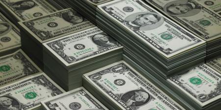 الذهب يتراجع والدولار يرتفع إثر حكم قضائي ضد رسوم ترامب - الكويت الاخباري