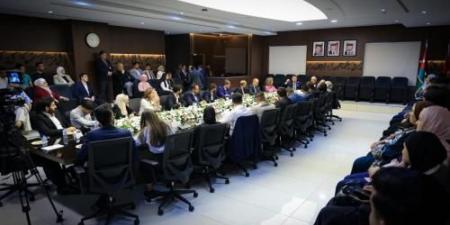 الصفدي من "الشرق الأوسط" يدعو إلى خلوة لرؤساء البرلمانات والاتحادات الطلابية كمبادرة يتبناها مجلس النواب - الكويت الاخباري