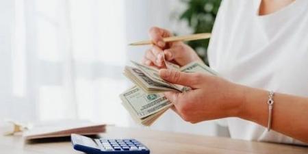 مسرف ولا مدبر ولا حذر؟ اعرف علاقتك بالفلوس عاملة إزاي حسب برجك - الكويت الاخباري