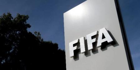غرامة بملايين الدولارات.. فيفا يشدد إجراءاته ضد العنصرية في ملاعب كرة القدم - الكويت الاخباري