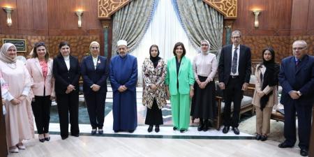 إطلاق برامج ومبادرات مشتركة بين القومي للمرأة والأزهر - الكويت الاخباري