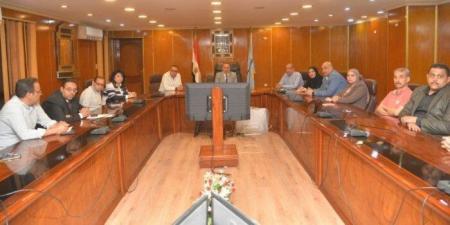 محافظ أسيوط يستقبل وفداً طلابياً عائداً من «وكالة الفضاء» ويؤكد: الاستثمار في العقول هو طريق التنمية - الكويت الاخباري