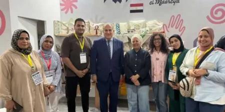 سفير مصر بالمغرب يزور جناح المجلس القومي للمرأة ضمن الدورة العاشرة من المعرض الدولي للنسيج والموضة والآلات ويشيد بجودة منتجات السيدات - الكويت الاخباري