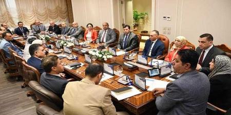وزير الرياضة يجتمع بقيادات الوزارة لمناقشة خطة العمل خلال الفترة المقبلة والاستعدادات لعيد الأضحى داخل المنشآت - الكويت الاخباري