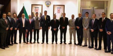 وزير الدفاع يشيد بجهود البعثة الدبلوماسية الكويتية لدى سنغافورة ودورها في تعزيز التعاون المشترك - الكويت الاخباري
