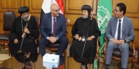 وفد كنسي يقدم التهنئة لمحافظ القليوبية بمناسبة عيد الأضحى المبارك - الكويت الاخباري