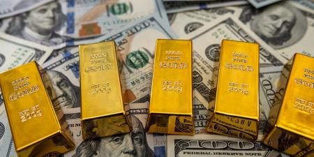 سعر الذهب والدولار الآن في مصر.. تراجع «الأصفر» واستقرار «الاخضر» - الكويت الاخباري