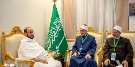 الدكتور عبداللطيف آل الشيخ يستقبل الدكتور سلامة والدكتور رمضان - الكويت الاخباري