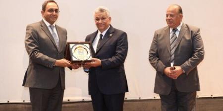 محافظ قنا يشهد ندوة توعوية ضمن مبادرة "معًا بالوعي نحميها" بقصر الثقافة - الكويت الاخباري