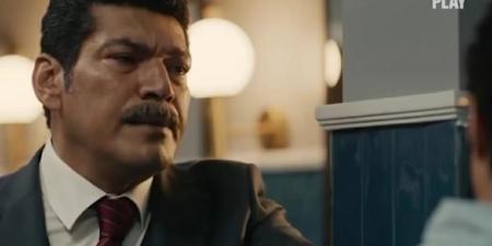 باسم سمرة يروج لـ "سيكو سيكو" بمشهد من الفيلم .. شاهد  - الكويت الاخباري