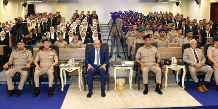 الأكاديمية العسكرية تحتفل بتخرج دورتين تدريبيتين لمهندسى وزارة الري والمركز الوطنى لتخطيط إستخدامات أراضى الدولة  - الكويت الاخباري
