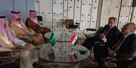 وزير العمل يبحث مع نظيره السعودية تعزيز التعاون في مجال تنقل الأيدي العاملة - الكويت الاخباري