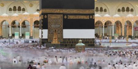 حجاج بيت الله الحرام يؤدون طواف الإفاضة في أجواء إيمانية وخدمات متكاملة - الكويت الاخباري
