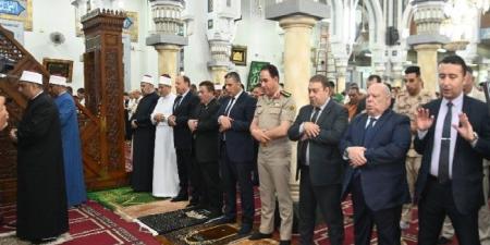 وسط أجواء روحانية.. آلاف المصلين يؤدون صلاة عيد الأضحى في البحيرة - الكويت الاخباري