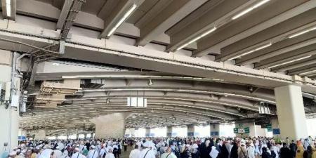 الحجاج يقضون أول أيام التشريق بمشعر منى وخدمات متميزة بمخيمات السياحة - الكويت الاخباري