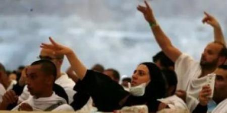 هل يجوز للمرأة أن توكل زوجها فى رمى الجمرات؟ - الكويت الاخباري