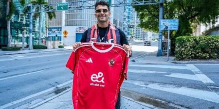 ميدو بعد انتقال زيزو إلى الأهلي: الفانلة البيضة بخطين حمر أنا هفضل أحبك طول العمر - الكويت الاخباري