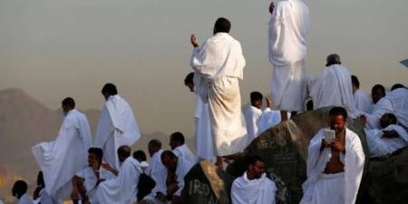لماذا يؤدي الحجاج المتعجلون طواف الوداع بـ«الجلباب»؟ تعلّم مناسك الحج - الكويت الاخباري