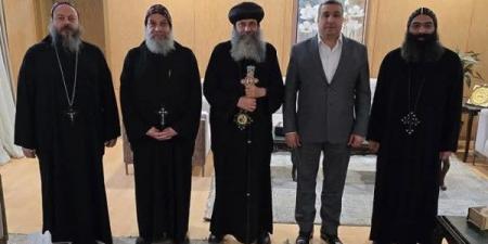 رئيس الدير المحرق يزور مديرية أمن أسيوط للتهنئة بالعيد - الكويت الاخباري