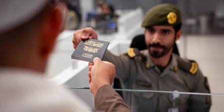 جوازات منفذ الوديعة تنهي إجراءات مغادرة ضيوف الرحمن - الكويت الاخباري
