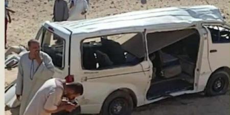 من بينهم طفلة 5 سنوات.. ننشر أسماء ضحايا حادث انقلاب ميكروباص بالمنيا - الكويت الاخباري