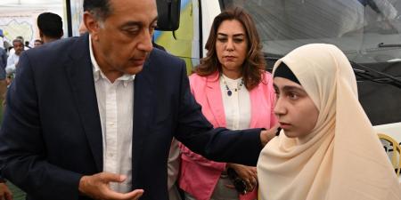 عاجل .. مواطن لرئيس الوزراء: "بنتى اتعمت بعد ما ضربها طفل على رأسها..ومدبولى: هنعمل اللازم حالا" - الكويت الاخباري