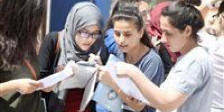 الثانوية العامة 2025| السوشيال ميديا تفضح لجنة لـ«ولاد الأكابر».. وإجراء من «التعليم» - الكويت الاخباري