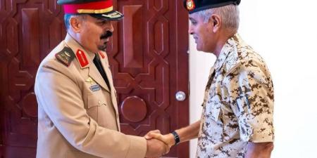 أمين التحالف الإسلامي يبحث مع رئيس هيئة الأركان البحريني سبل تعزيز التعاون في محاربة الإرهاب - الكويت الاخباري
