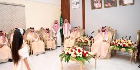 أمير منطقة جازان ونائبه يلتقيان مشايخ وأهالي محافظة جزر فرسان - الكويت الاخباري