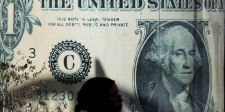 ارتفاع في سعر الدولار مقابل الجنيه في البنوك مع تزايد الطلب على «الأخضر» - الكويت الاخباري