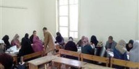 وفاة معلمة بالفيوم أثناء أعمال تصحيح أوراق امتحانات الدبلومات التجارية - الكويت الاخباري
