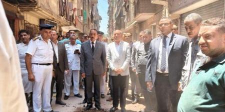 مدير أمن القاهرة يتفقد موقع انهيار 3 عقارات بحدائق القبة - الكويت الاخباري