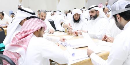 طلبة «العلمي» يختتمون اختبارات الثانوية اليوم و«الأدبي» غداً - الكويت الاخباري