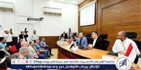 وزير الإسكان يستعرض مشروعات مياه الشرب والصرف الصحي في المنيا - الكويت الاخباري