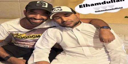 أول ظهور للفنان أحمد سعد بعد تعرضه لحادث سير - الكويت الاخباري