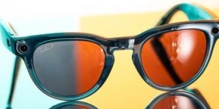 ميتا تطلق نظارات Oakley الذكية بتقنيات الذكاء الاصطناعي للمحترفين الرياضيين - الكويت الاخباري