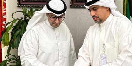 وزير الإسكان يدشن خدمة «الاتصال المرئي» لكبار السن وذوي الهمم - الكويت الاخباري