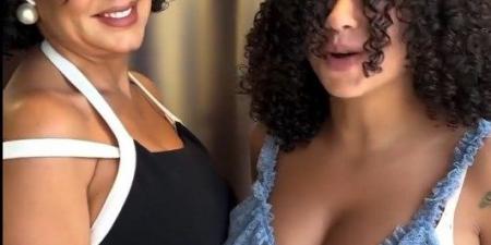 شبه خيالي.. رانيا يوسف تخطف الأنظار بإطلالة جريئة برفقة ابنتها - الكويت الاخباري