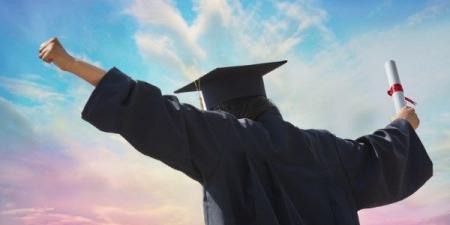 حكم إقامة حفلات التخرج والضوابط الشرعية لها؟.. الإفتاء توضح - الكويت الاخباري