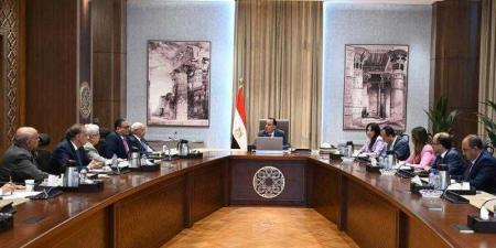 رئيس الوزراء يلتقي أعضاء اللجنة الاستشارية للشئون السياسية - الكويت الاخباري