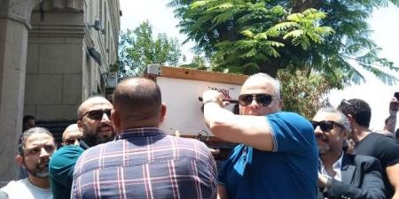 انتهاء تشيع جنازة على الكاتب محمد عبدالمنعم ودفنه بمقابر لعائلة - الكويت الاخباري
