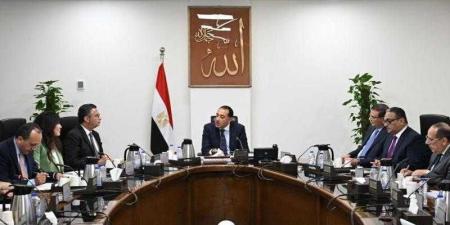 رئيس الوزراء يعقد اجتماعاً لبحث واستعراض فرص وتحديات صناعة السكر - الكويت الاخباري