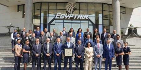 رئيس القابضة لمصرللطيران يهنأ ويشكر مجموعات العمل من للخطوط الجوية المشاركة في تقييم سكاي تراكس - الكويت الاخباري