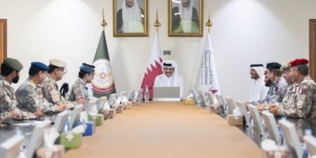 أمير دولة قطر يطلع على إجراءات القوات المسلحة القطرية في اعتراض الهجمة الصاروخية على قاعدة (العديد) - الكويت الاخباري