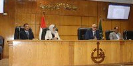 محافظ القليوبية يناقش خطة ترشيد الكهرباء وتطوير الخدمات للمواطنين - الكويت الاخباري